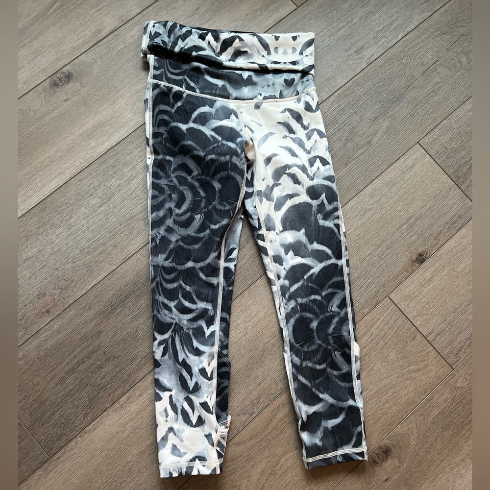 lululemon athletica Ankle Length Tights NWOT